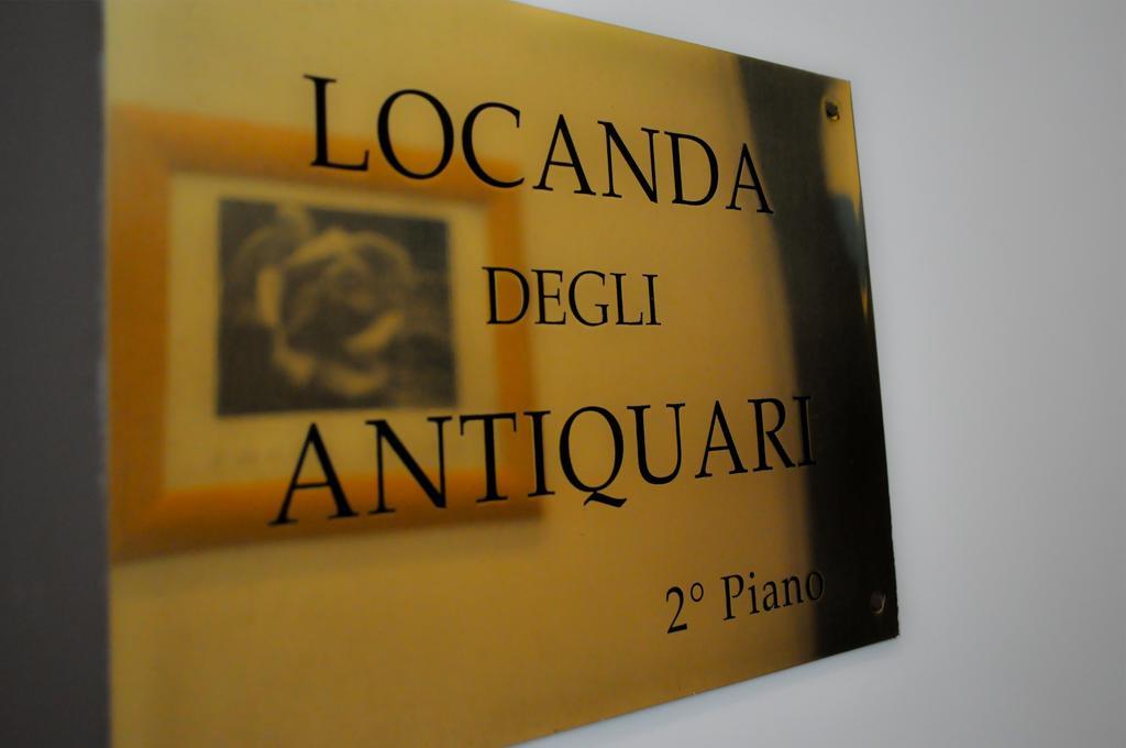 Alojamento de Acomodação e Pequeno-almoço Degli Antiquari Roma